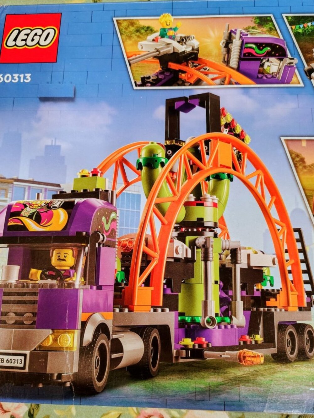 Lego Space Ride Amusement Truck 60313 Town Minifigure Building Set, Retired Set - Picture 2 of 15